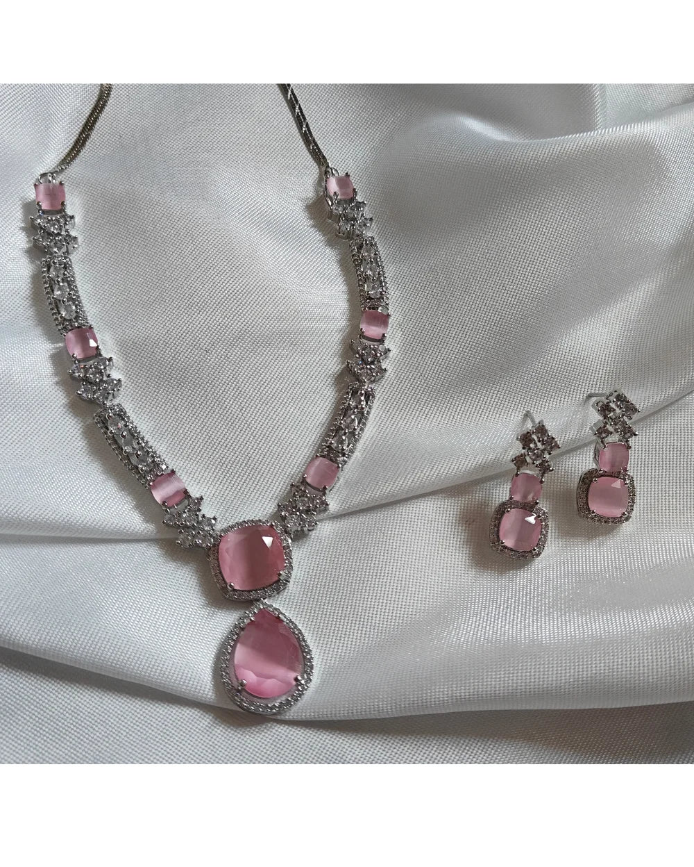 Rose Whisper AD Necklace and Earrings set