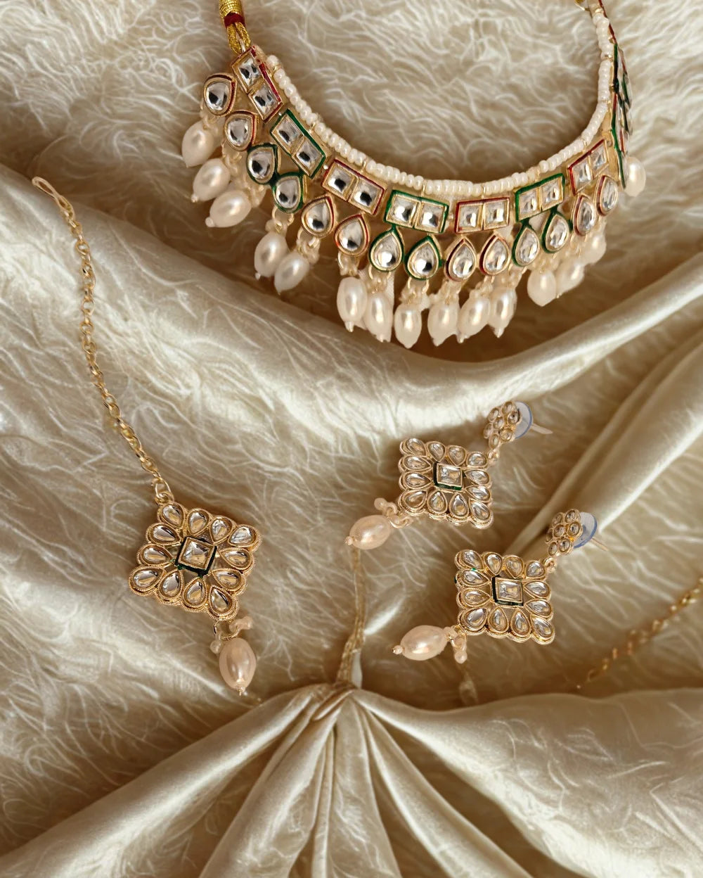 Anaya Choker Set