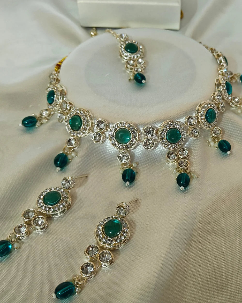 Silver-toned ornate Indian Choker Set