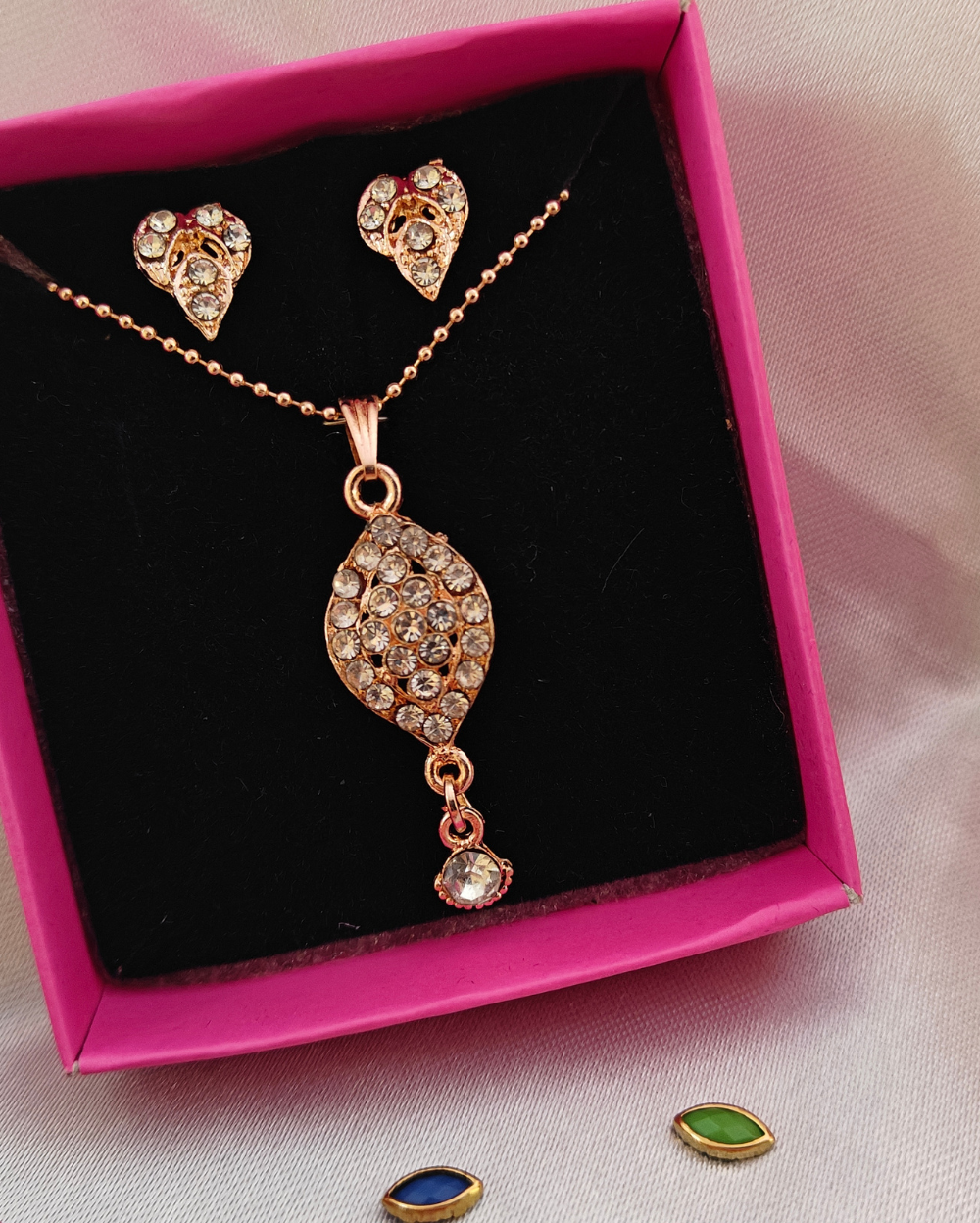 Simple charm Pendant with Earrings