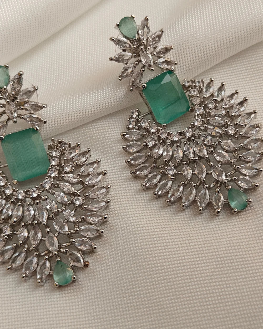 Heavy Spark Silver and Green AD Earring