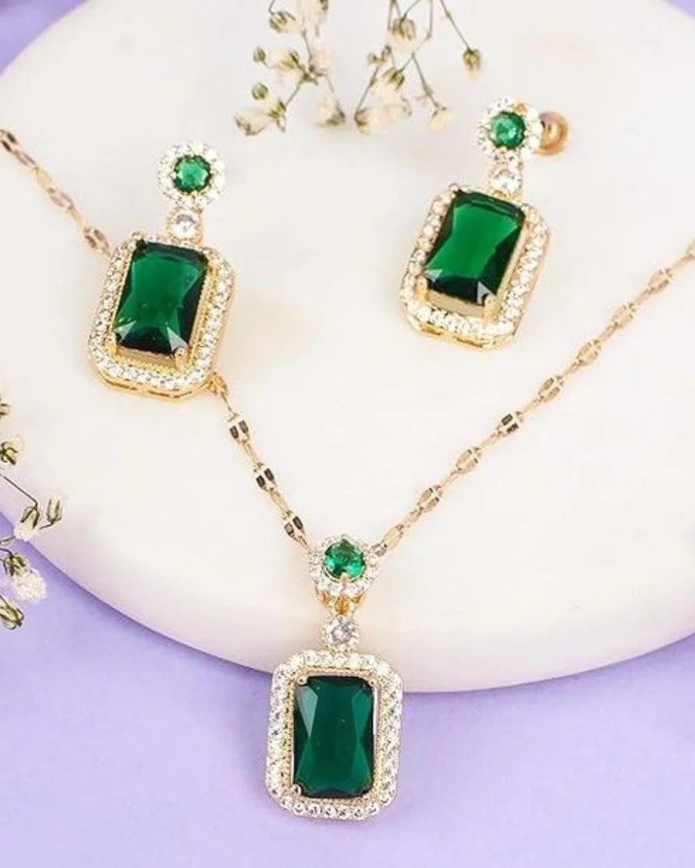 Sunrise Glow Emerald green Pendant with Earrings