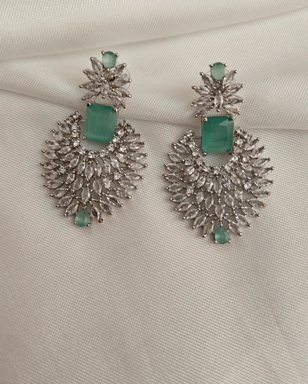 Heavy Spark Silver and Green AD Earring