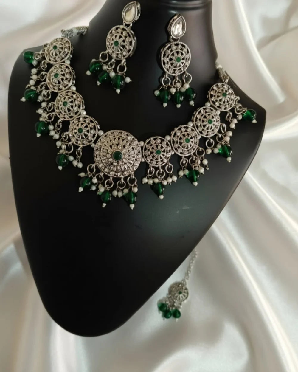 Silver n Emerald Green Necklace set