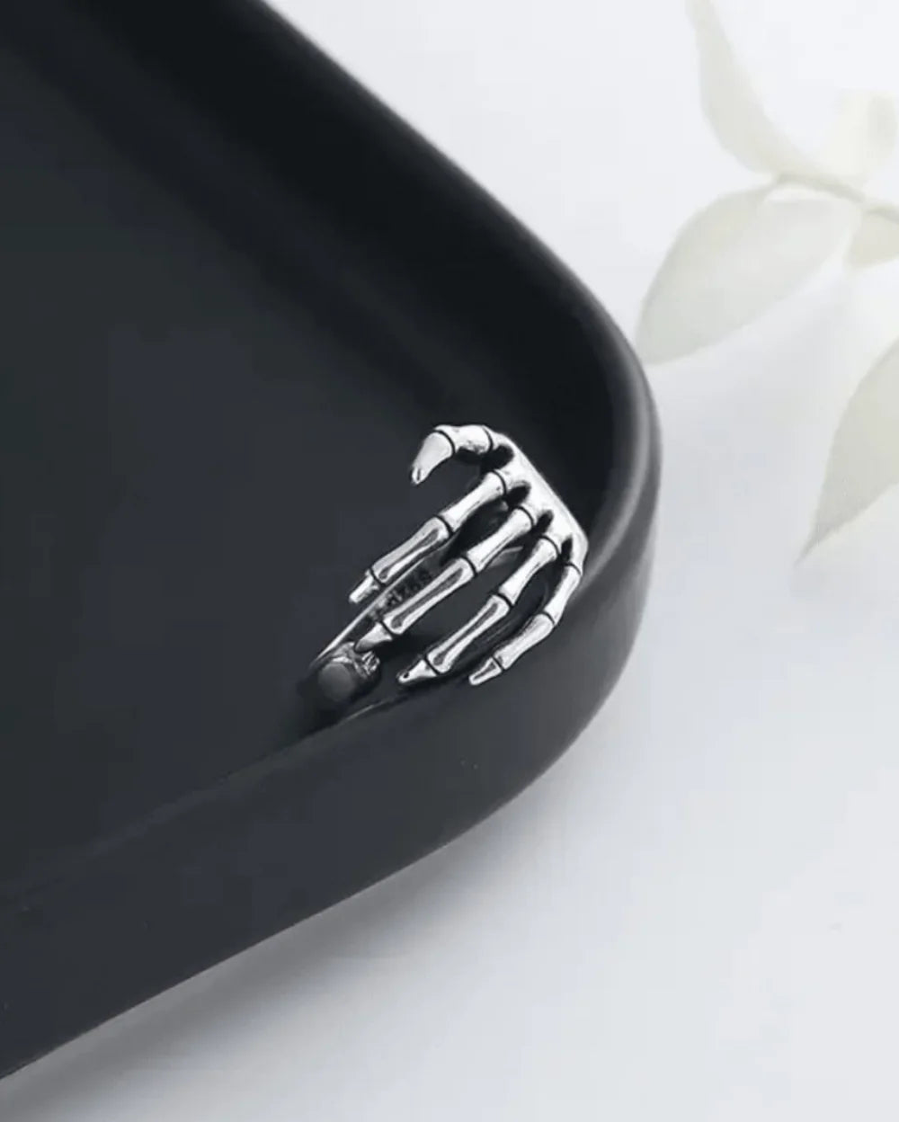 Dark shine Ring
