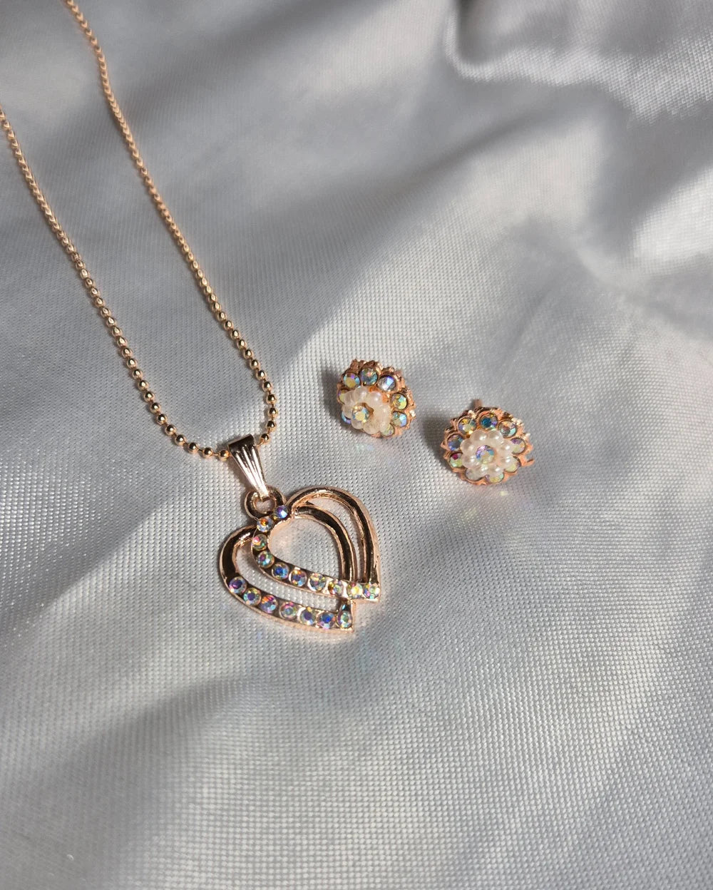 Minimalist Heart Shaped Pendant with Earrings