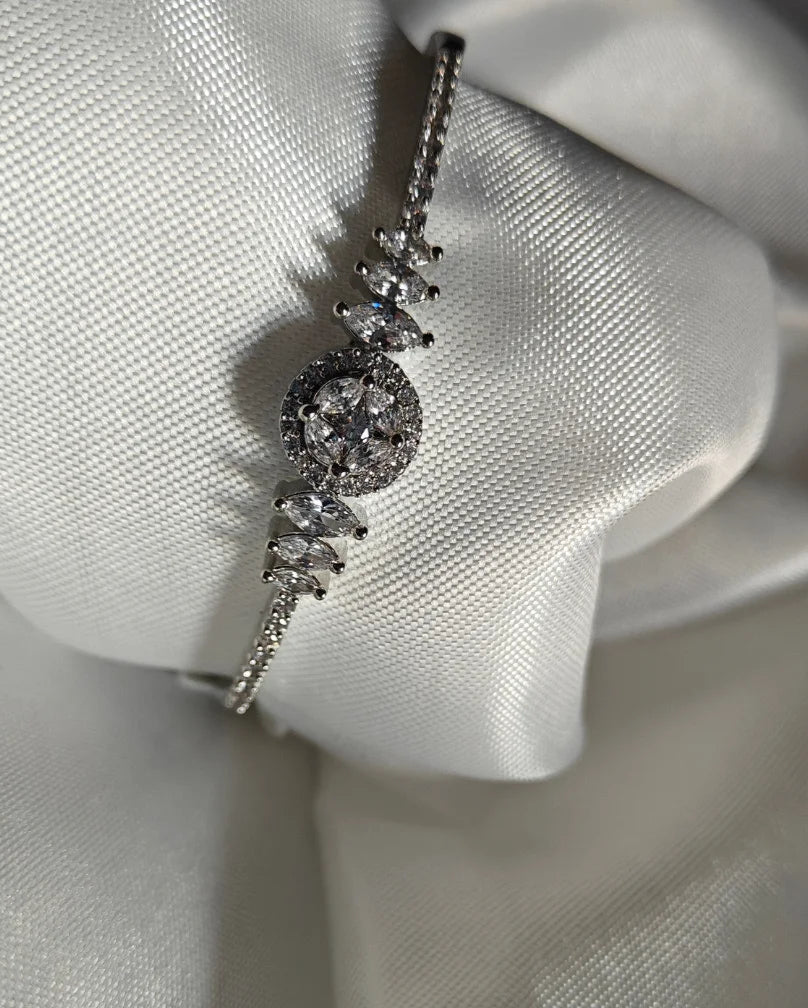 Subtle Spark Bracelet