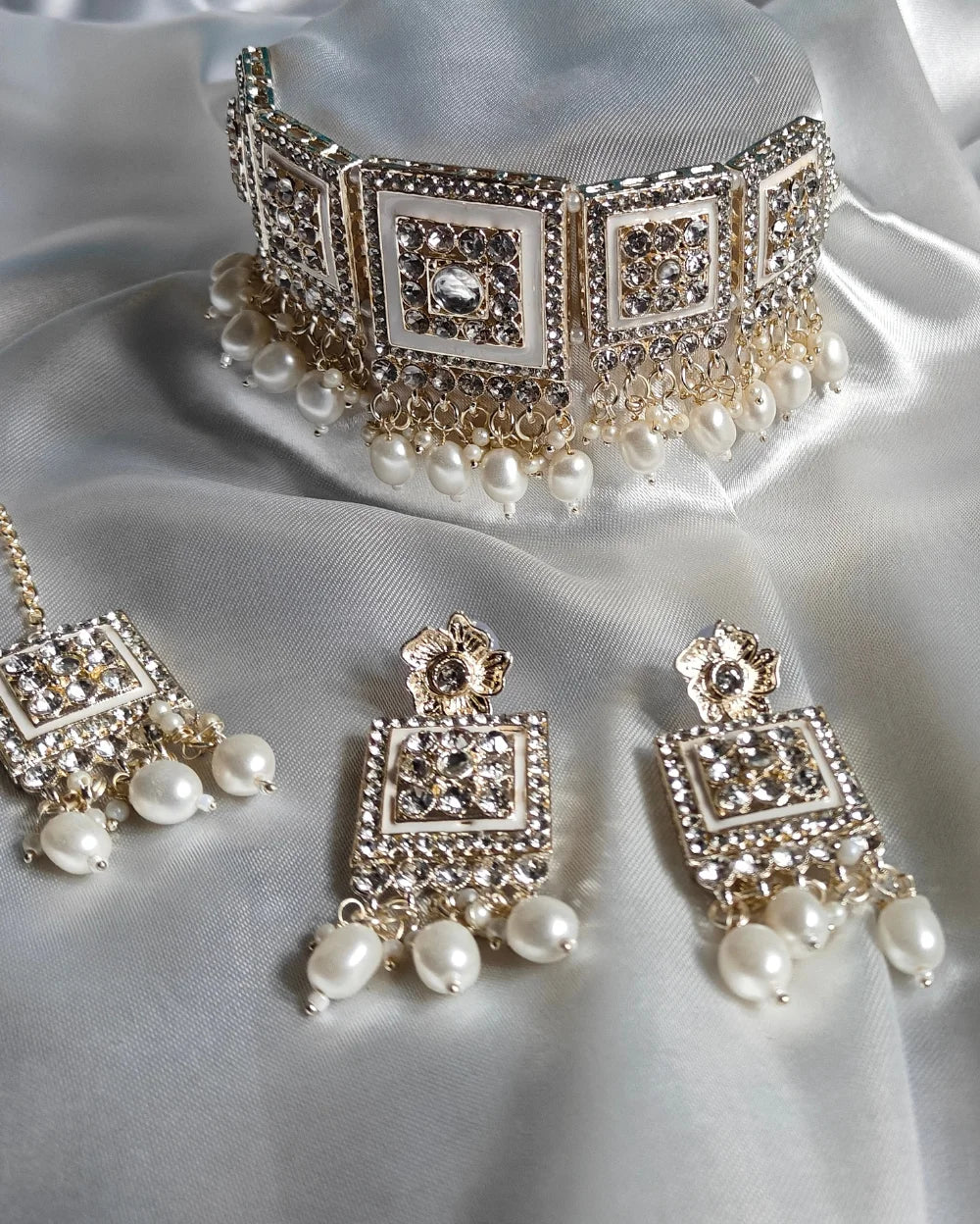 Devika Choker Set
