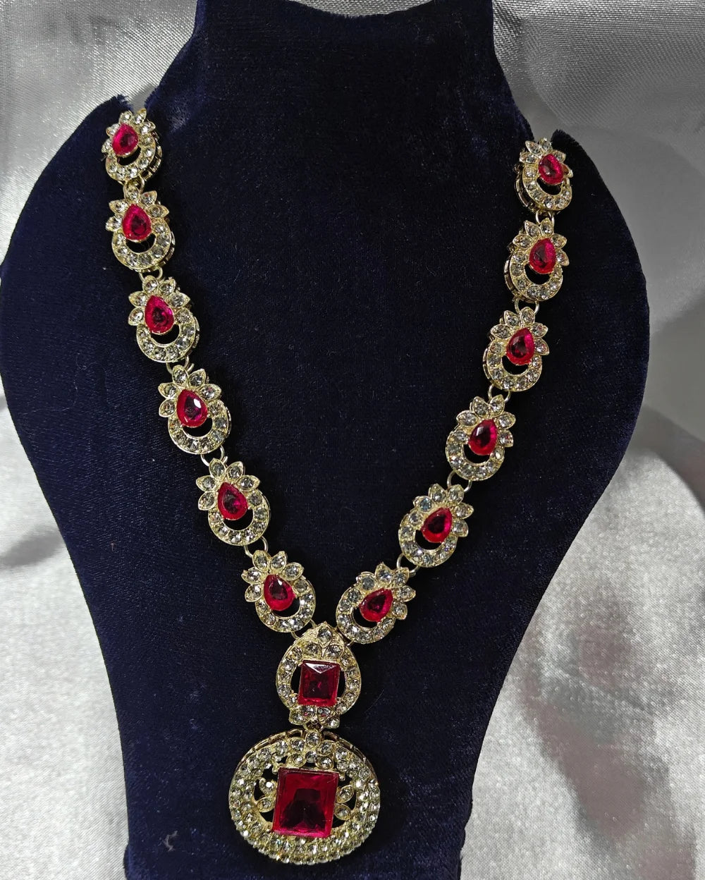 Vintage Grace Necklace Set