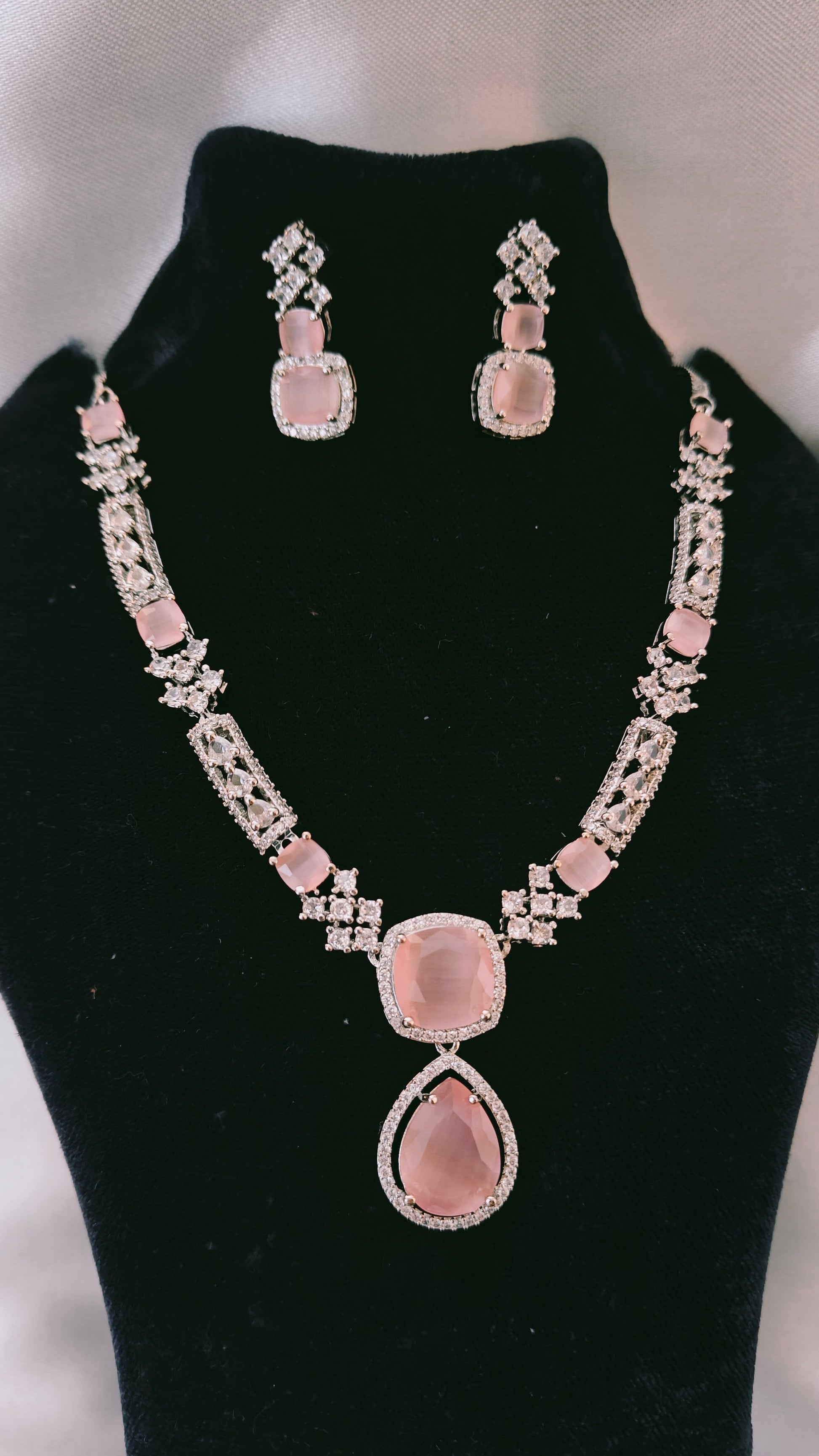 Rose Whisper AD Necklace and Earrings set